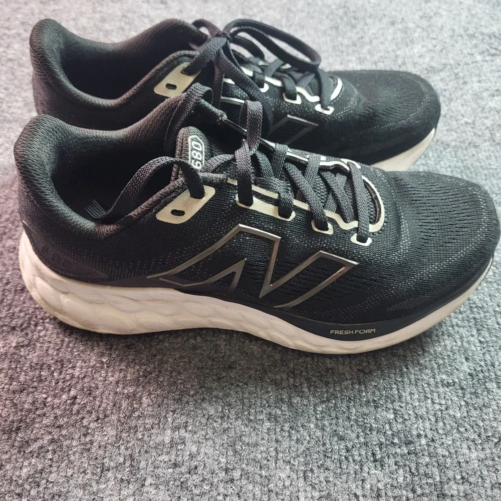 New Balance Fresh Foam 680 v8‎ Womens Running Shoes Black White W680LK8 Size 7.5
